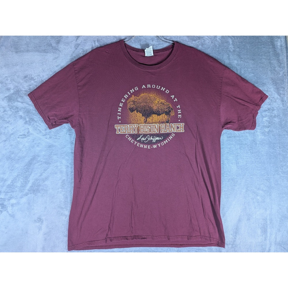 Terry Bison Ranch Cheyenne Wyoming Graphic T-Shirt Mens XL Maroon Tee Fruit Loom